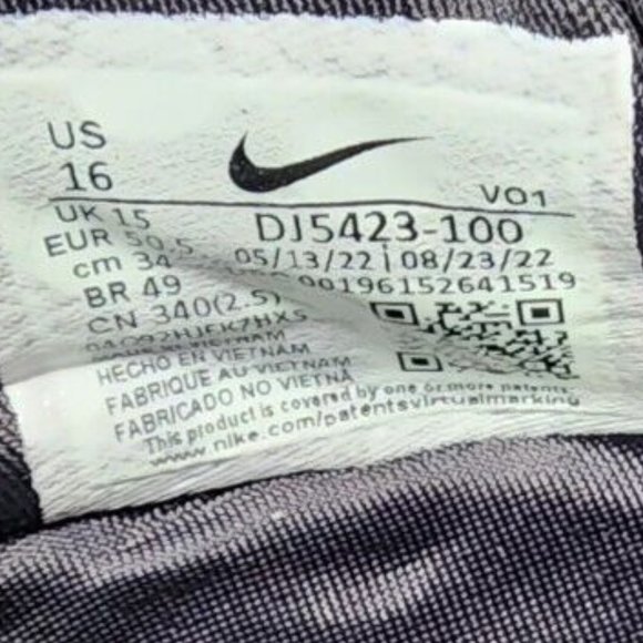 Athletic_Shoes